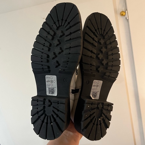 ASOS Design white lace up boots 🤍 - Picture 5 of 5